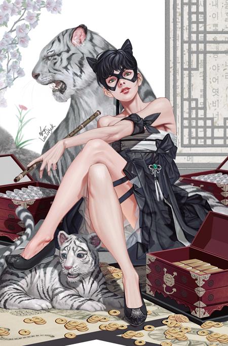 CATWOMAN #76 CVR C INHYUK LEE CARD STOCK VAR (5/21/2025)
